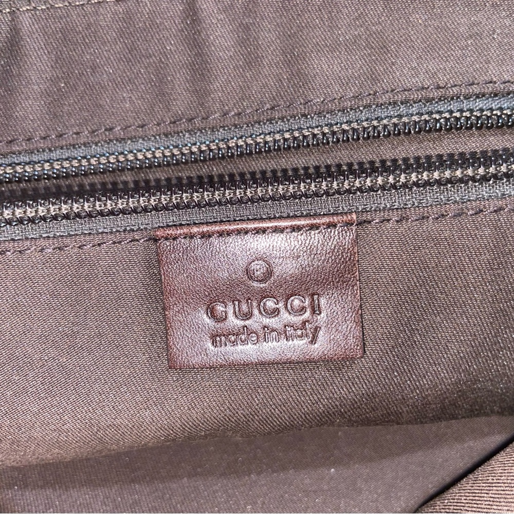 Authentic - Vintage GUCCI leather and canvas bum/sling bag - Picture 10 of 16
